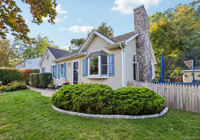Photo 3 of Single family home for sale at 82 Medway Ave, Clarkstown, NY 10920 | MLS# 1058665 | Listing updated on 2026-10-11
