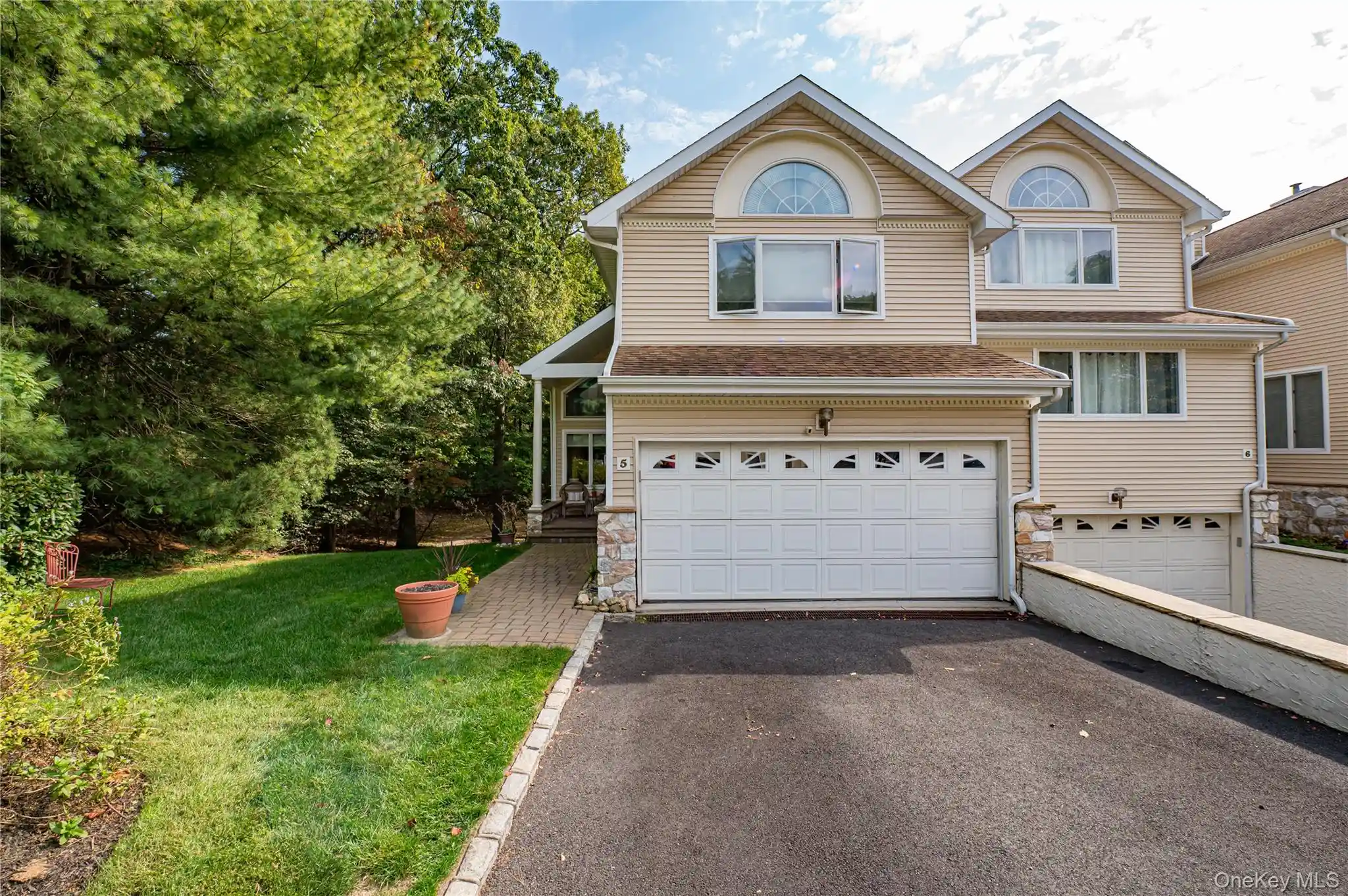 Listing Photo 1 - Condo for sale in 5 Princess Tree Ct located at 5 Princess Tree Ct, Port Jefferson, NY 11777 - Unit 5 Princess Tree Ct