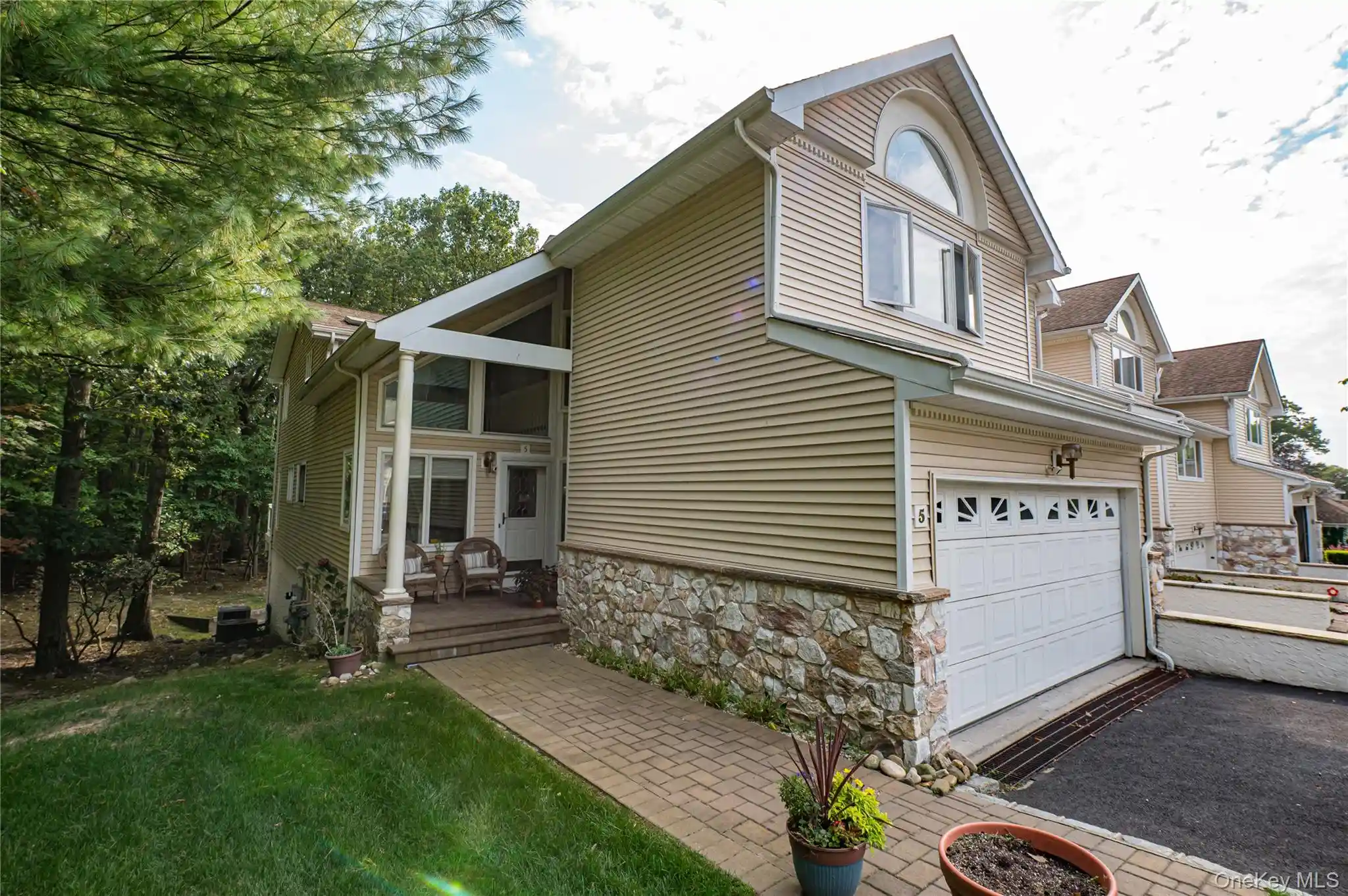 Listing Photo 2 - Condo for sale in 5 Princess Tree Ct located at 5 Princess Tree Ct, Port Jefferson, NY 11777 - Unit 5 Princess Tree Ct