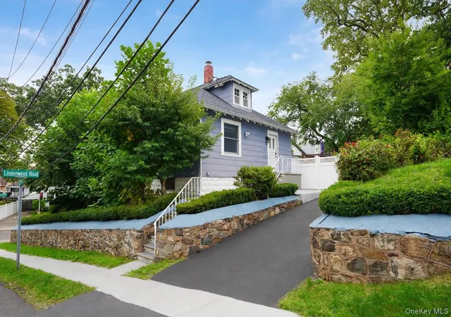 Photo 2 of Single family home for sale at 230 Lindenwood Rd, New York, NY 10308 | MLS# 1058703 | Listing updated on 2026-10-06