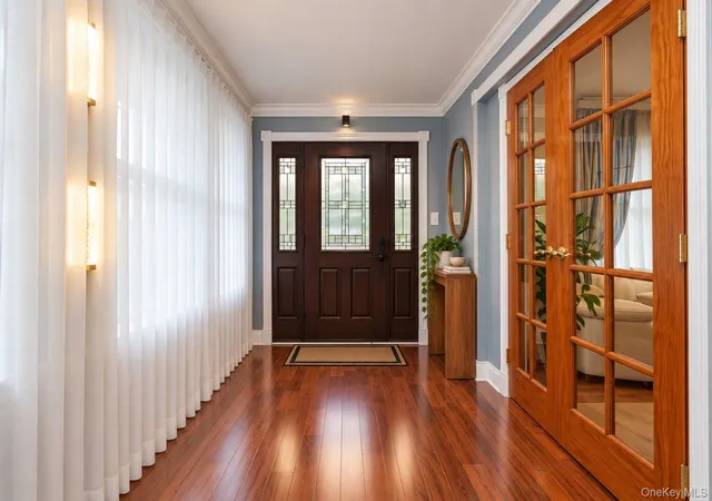Photo 3 of Single family home for sale at 230 Lindenwood Rd, New York, NY 10308 | MLS# 1058703 | Listing updated on 2026-10-06