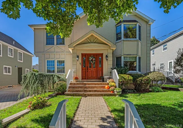 Photo 1 of Single family home for sale at 22 Clover Ave, Floral Park, NY 11001 | MLS# 1058714 | Listing updated on 2026-10-08