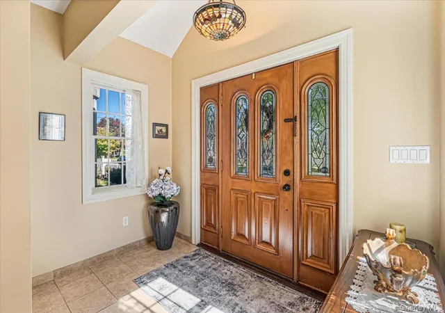 Photo 2 of Single family home for sale at 22 Clover Ave, Floral Park, NY 11001 | MLS# 1058714 | Listing updated on 2026-10-08