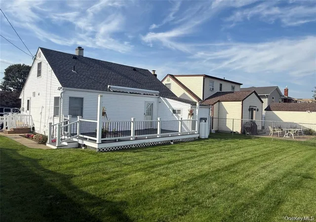 Photo 3 of Single family home for sale at 271 Forest Ave, Oyster Bay, NY 11758 | MLS# 1058715 | Listing updated on 2026-10-09