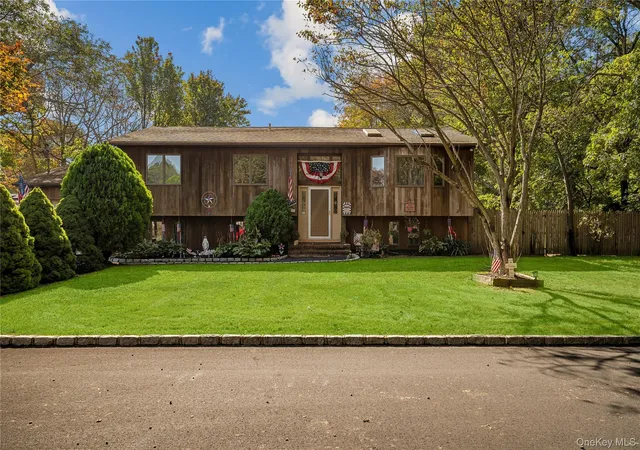 Single family home for sale at 14 Mineola St, Brookhaven, NY 11742 | MLS# 1058722