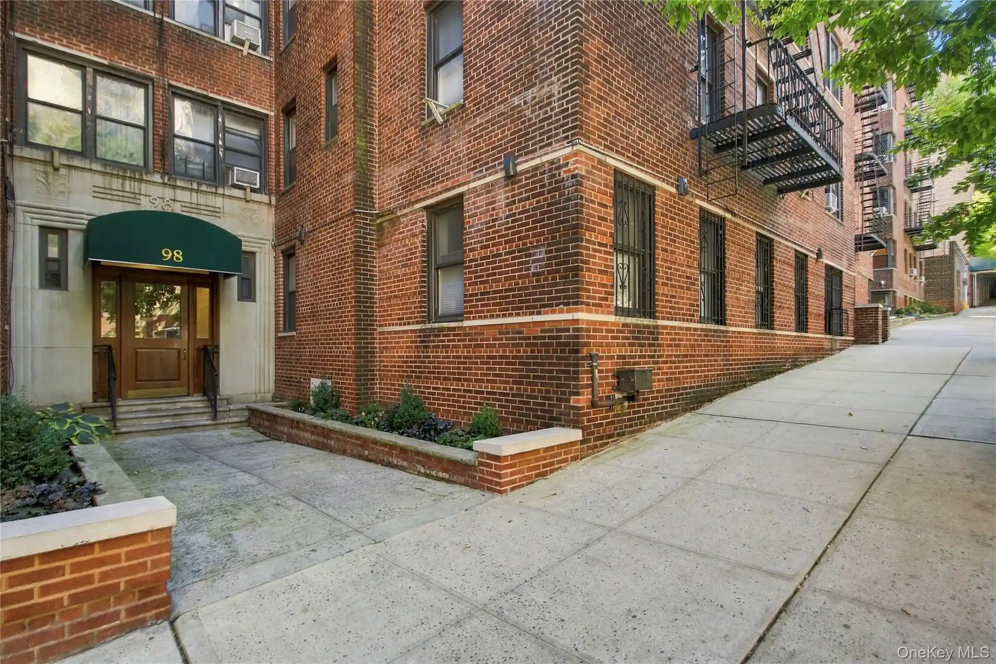 Listing Photo 1 - Condo for sale in 98 Park Ter E located at 98 Park Ter E, New York, NY 10034 - Unit #2C