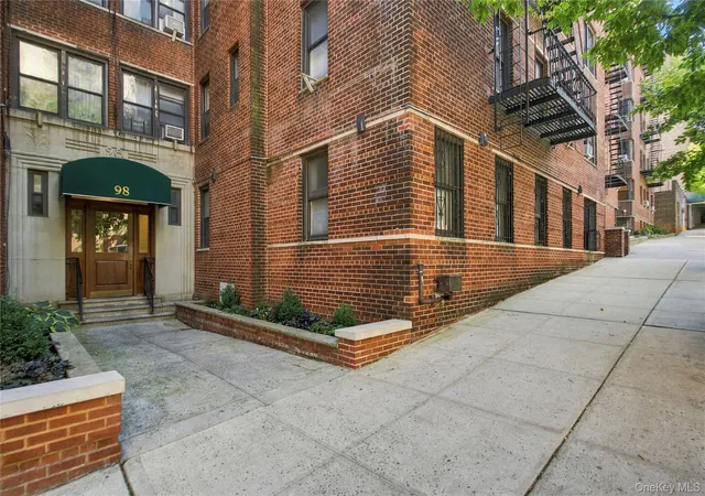 Condo for sale at 98 Park Ter E #2C, New York, NY 10034 | MLS# 1058728