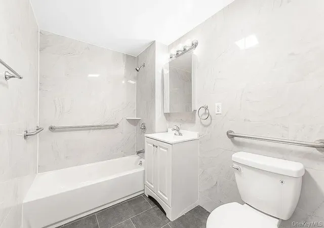 Photo 4 of House for sale at 2065 48th Street, New York, NY 11105 | MLS# 1058772 | Listing updated on 2026-10-25