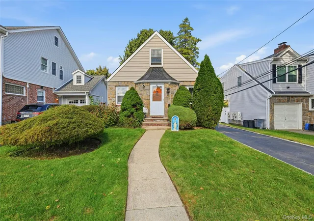 Single family home for sale at 39 Primrose Dr, New Hyde Park, NY 11040 | MLS# 1058789
