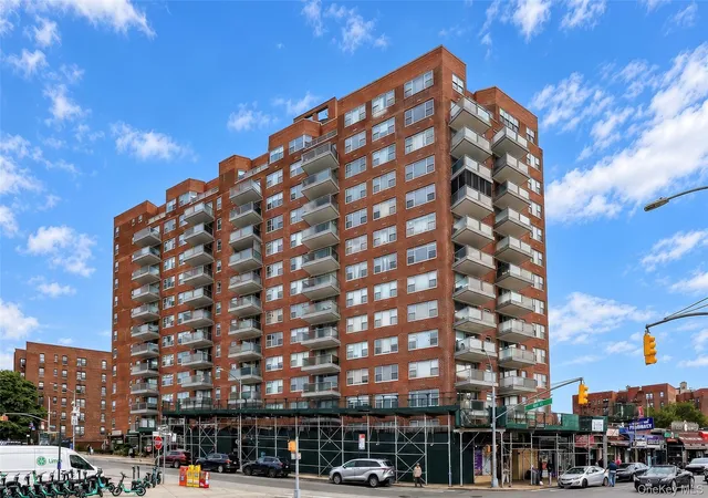 Listing Photo 1 - Condo for sale in building located at 85-15 Main St, New York, NY 11435 - Unit #10G