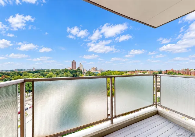 Listing Photo 3 - Condo for sale in building located at 85-15 Main St, New York, NY 11435 - Unit #10G