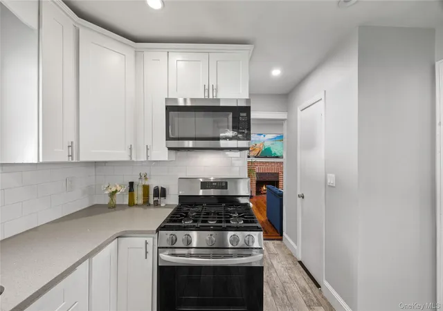 Photo 4 of Single family home for sale at 51 Sunrise Ter, Yonkers, NY 10703 | MLS# 1058799 | Listing updated on 2026-10-06