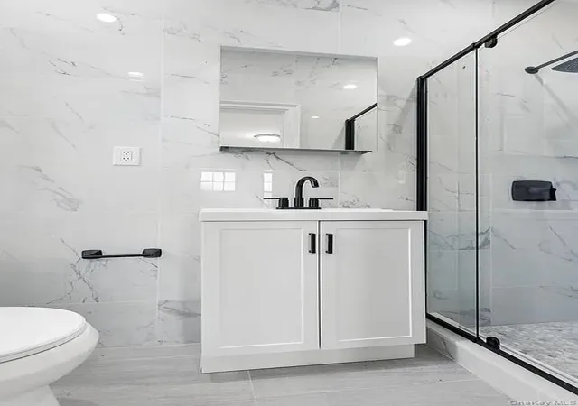 Listing Photo 5 - Condo for sale in building located at 1100 Grand, New York, NY 10456 - Unit #6K