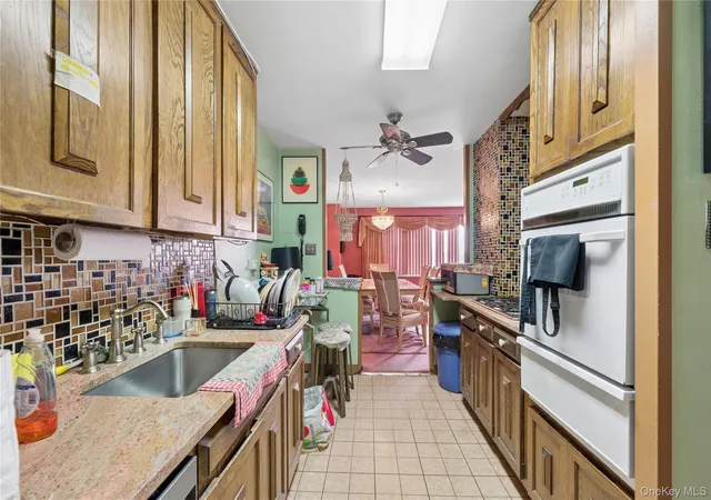 Photo 3 of House for sale at 2500 Johnson Ave #7G, Bronx, NY 10463 | MLS# 1058824 | Listing updated on 2026-10-09