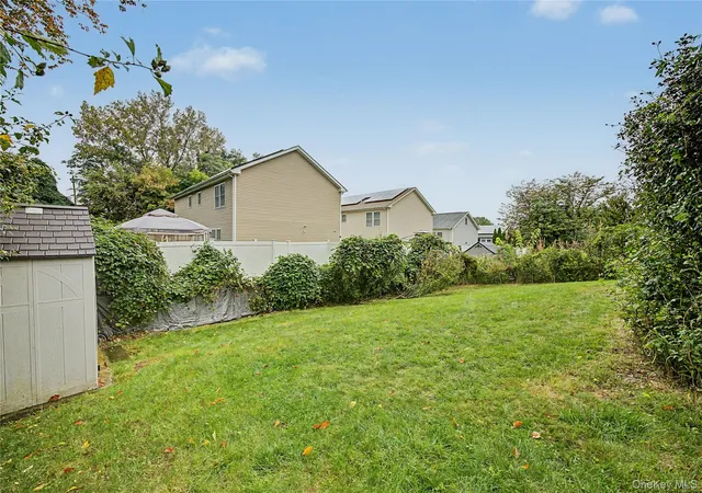 Photo 19 of Single family home for sale at 7 Cabot Ave, Greenburgh, NY 10523 | MLS# 1058827 | Listing updated on 2026-10-20
