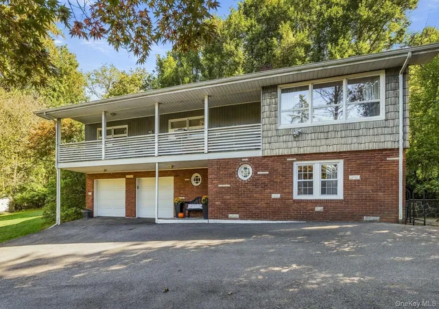 Photo 1 of Single family home for sale at 33 Virginia Ln, Thornwood, NY 10594 | MLS# 1058851 | Listing updated on 2026-10-08