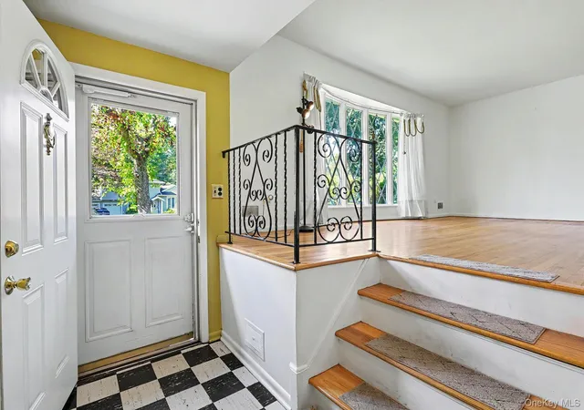 Photo 3 of Single family home for sale at 34 Radcliff Dr, Clarkstown, NY 10956 | MLS# 1058857 | Listing updated on 2026-10-10