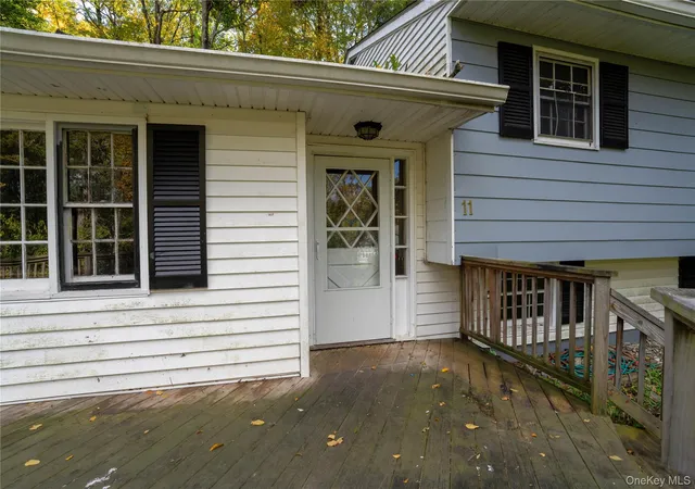 Photo 3 of Single family home for sale at 11 Stanley Dr, Pawling, NY 12564 | MLS# 1058860 | Listing updated on 2026-10-08