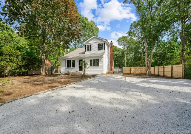 Photo 4 of Single family home for sale at 34 Pinelawn Ave, Shirley, NY 11967 | MLS# 1058861 | Listing updated on 2026-10-08