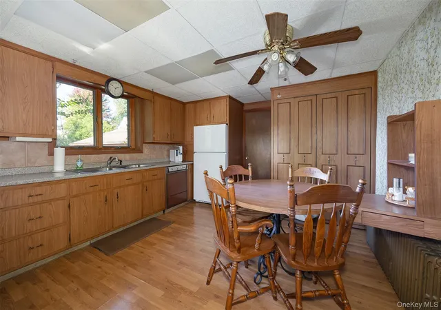 Photo 4 of Single family home for sale at 17 N Brett St, Beacon, NY 12508 | MLS# 1058865 | Listing updated on 2026-10-09