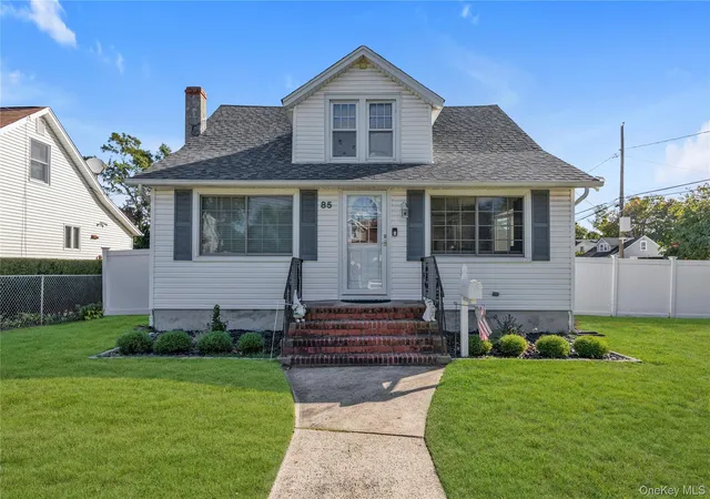 Single family home for sale at 85 Ferndale Blvd, Islip, NY 11751 | MLS# 1058921