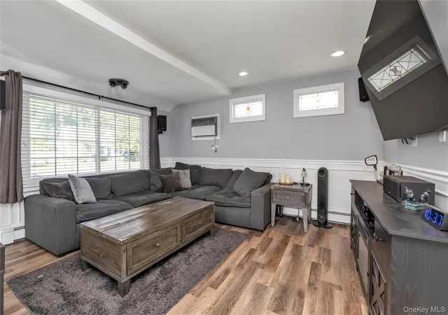 Photo 3 of Single family home for sale at 85 Ferndale Blvd, Islip, NY 11751 | MLS# 1058921 | Listing updated on 2026-10-28