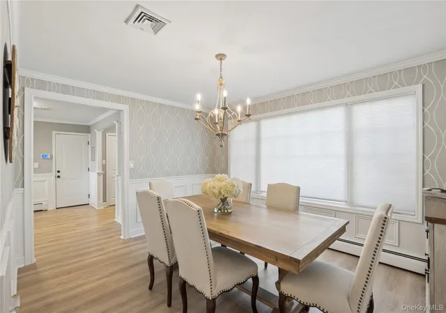 Photo 4 of Single family home for sale at 29 Voorhis Dr, Oyster Bay, NY 11804 | MLS# 1058927 | Listing updated on 2026-10-09