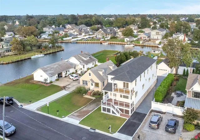 Photo 2 of Single family home for sale at 11 Riverdale Ave, Oyster Bay, NY 11758 | MLS# 1058946 | Listing updated on 2026-10-07