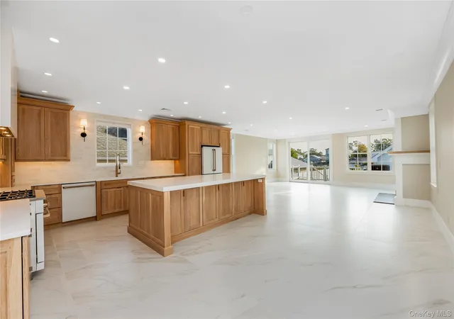 Photo 3 of Single family home for sale at 11 Riverdale Ave, Oyster Bay, NY 11758 | MLS# 1058946 | Listing updated on 2026-10-07