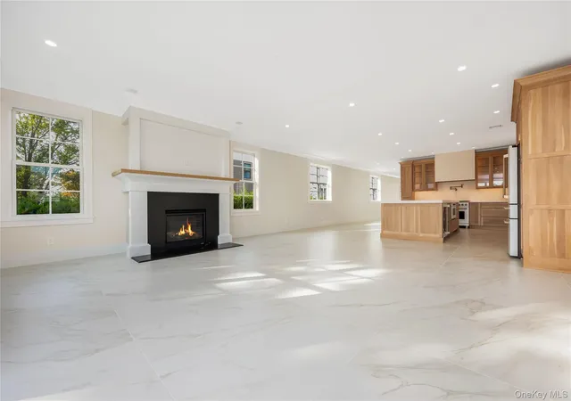 Photo 4 of Single family home for sale at 11 Riverdale Ave, Oyster Bay, NY 11758 | MLS# 1058946 | Listing updated on 2026-10-07