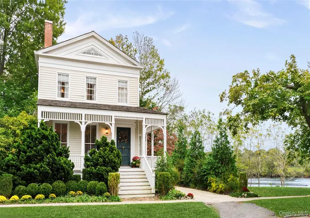 Photo 3 of Single family home for sale at 311 Main St, Sag Harbor, NY 11963 | MLS# 1058964 | Listing updated on 2026-10-07