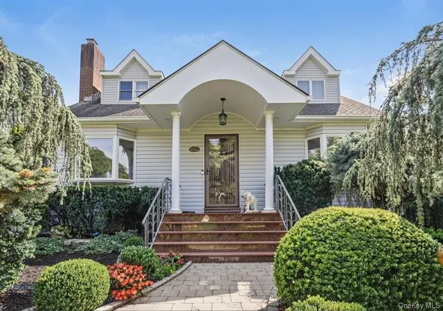 Photo 2 of Single family home for sale at 19 Avondale Rd, Harrison, NY 10528 | MLS# 1059018 | Listing updated on 2026-10-26