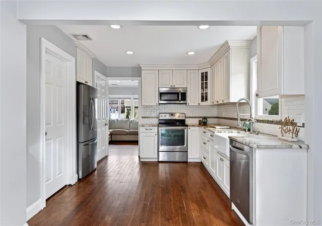 Photo 4 of Single family home for sale at 33 Hubbard Ave, Hempstead, NY 11520 | MLS# 1059046 | Listing updated on 2026-10-06