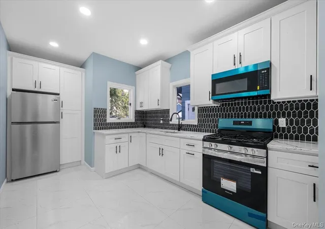 Photo 4 of House for sale at 233 Elm St, New York, NY 10310 | MLS# 1059060 | Listing updated on 2026-10-09