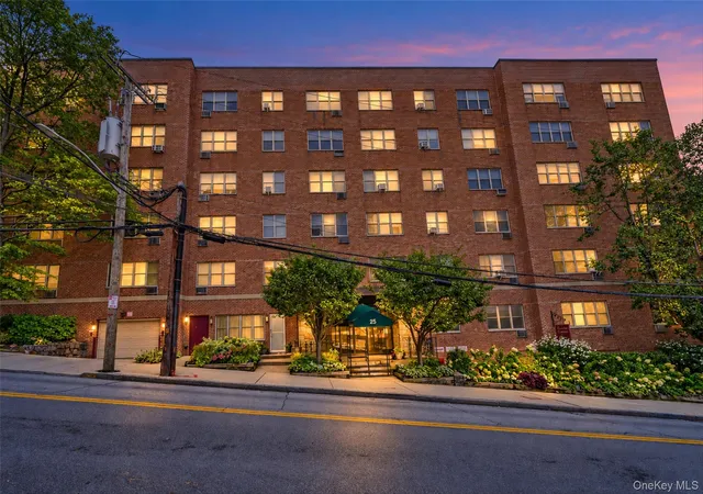 Condo for sale at 25 Franklin Ave #3L, White Plains, NY 10601 | MLS# 1059064