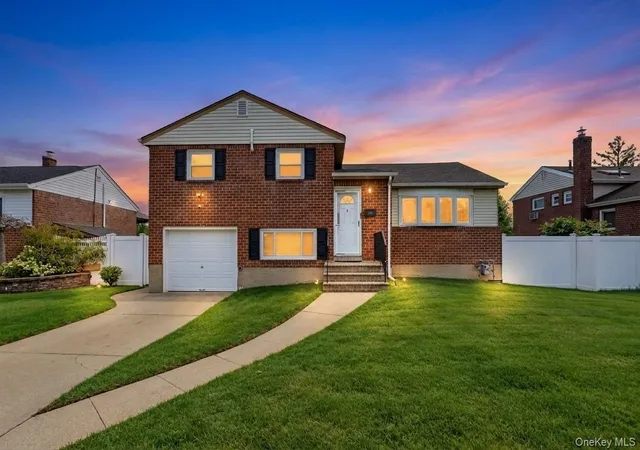 Photo 1 of Single family home for sale at 455 Pacific St, Oyster Bay, NY 11762 | MLS# 1059066 | Listing updated on 2026-10-09