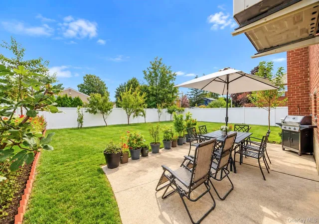 Photo 3 of Single family home for sale at 455 Pacific St, Oyster Bay, NY 11762 | MLS# 1059066 | Listing updated on 2026-10-09