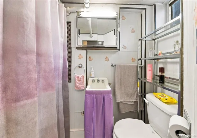 Photo 4 of Single family home for sale at 1912 Hone Ave, New York, NY 10461 | MLS# 1059068 | Listing updated on 2026-10-06