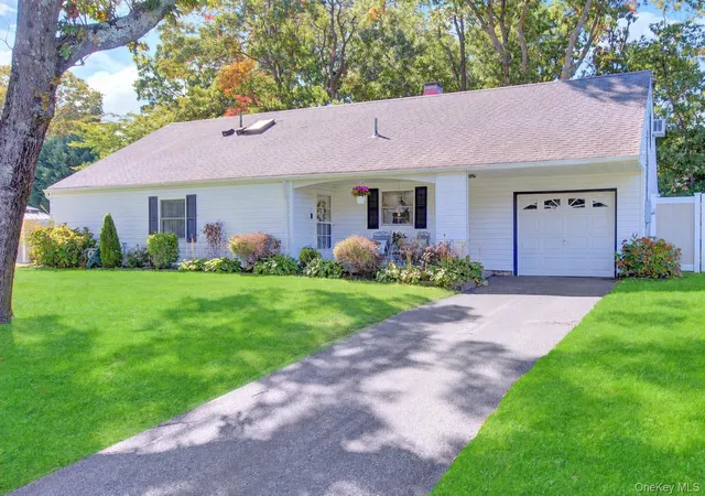 Photo 1 of Single family home for sale at 14 Campus Ln, Brookhaven, NY 11779 | MLS# 1059081 | Listing updated on 2026-10-07