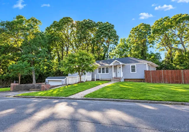 Photo 3 of Single family home for sale at 52 March Ct, Selden, NY 11784 | MLS# 1059083 | Listing updated on 2026-10-08