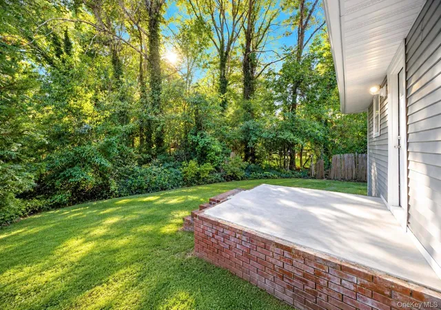 Photo 4 of Single family home for sale at 52 March Ct, Selden, NY 11784 | MLS# 1059083 | Listing updated on 2026-10-08