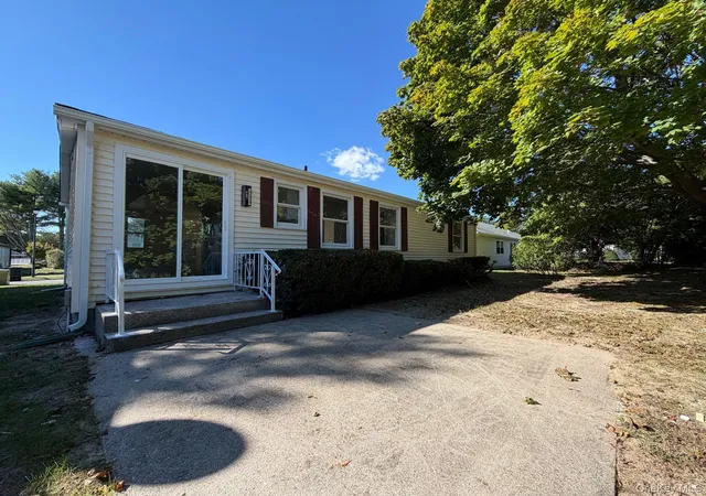 Photo 2 of Condo for sale at 1 Limetree Dr, Brookhaven, NY 11949 | MLS# 1059095 | Listing updated on 2026-10-07