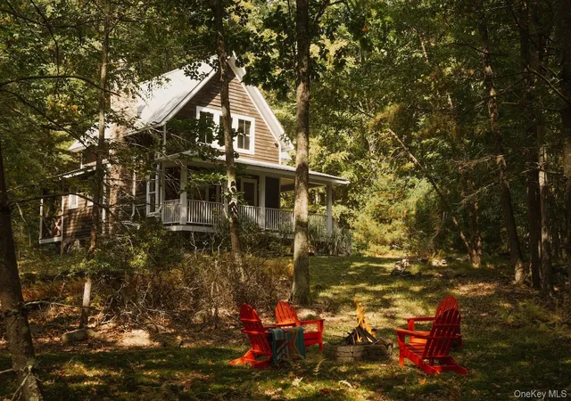Photo 3 of Single family home for sale at 23 Bluestone Dr, Highland, NY 12732 | MLS# 1059100 | Listing updated on 2026-10-12
