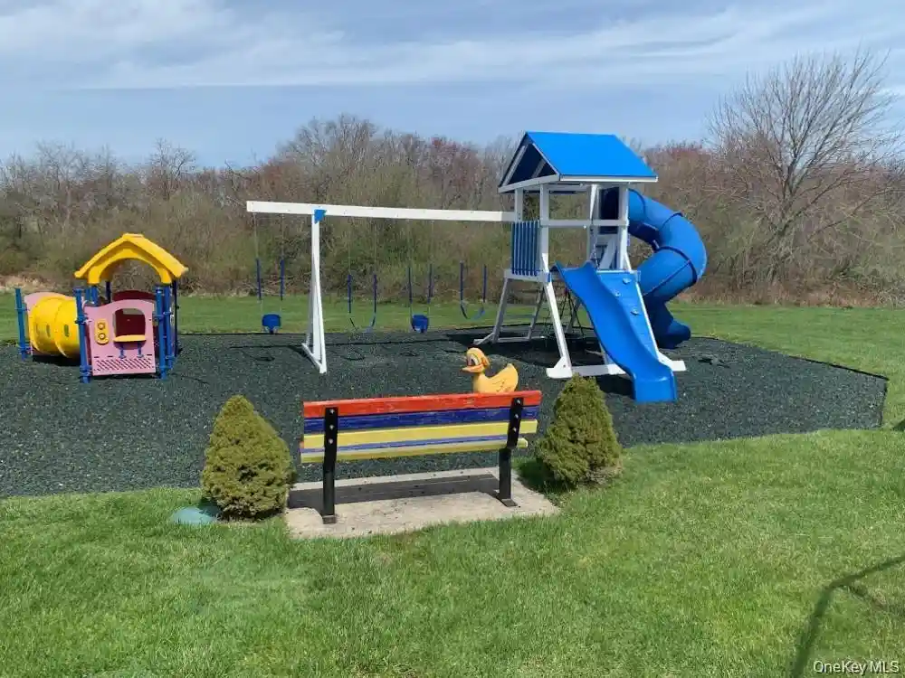 Listing Photo 35 - Condo for sale in 63 Madison Cir located at 63 Madison Cir, Brookhaven, NY 11953 - Unit 63 Madison Cir
