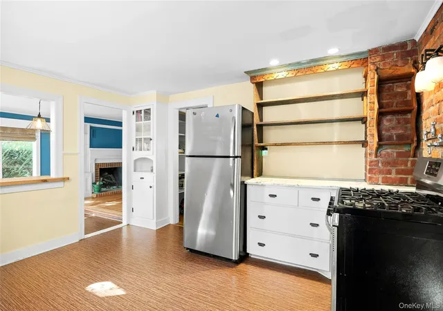 Photo 1 of Single family home for sale at 275 Main Bayview Rd, Southold, NY 11971 | MLS# 1059141 | Listing updated on 2026-10-29