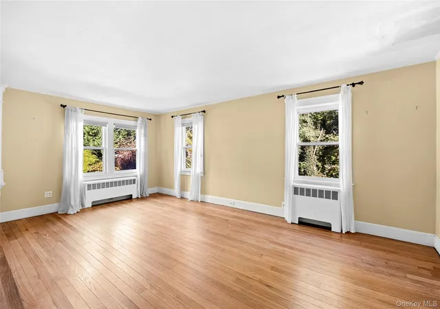 Photo 3 of Single family home for sale at 275 Main Bayview Rd, Southold, NY 11971 | MLS# 1059141 | Listing updated on 2026-10-29