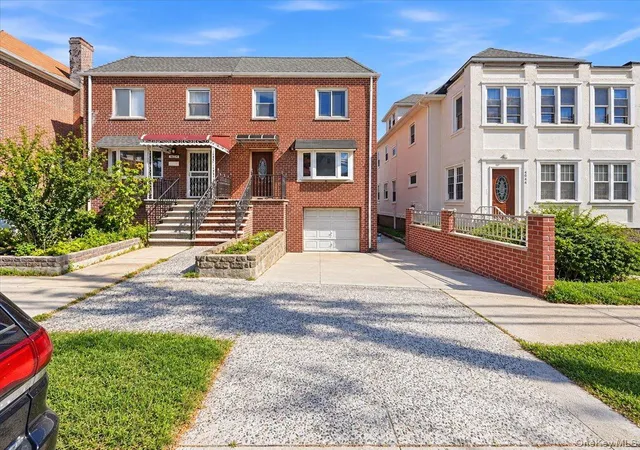Photo 2 of Single family home for sale at 4048 Seton Ave, New York, NY 10466 | MLS# 1059142 | Listing updated on 2026-10-07