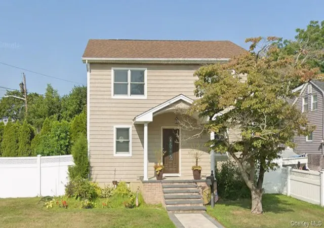 Photo 1 of Single family home for sale at 52 Concord Ave, Oyster Bay, NY 11714 | MLS# 1059148 | Listing updated on 2026-10-07