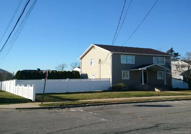 Photo 2 of Single family home for sale at 52 Concord Ave, Oyster Bay, NY 11714 | MLS# 1059148 | Listing updated on 2026-10-07