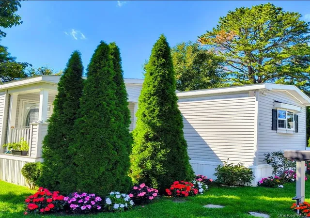 Photo 1 of Manufactured home for sale at 525 Riverleigh Ave #B-25, Riverhead, NY 11901 | MLS# 1059161 | Listing updated on 2026-10-07
